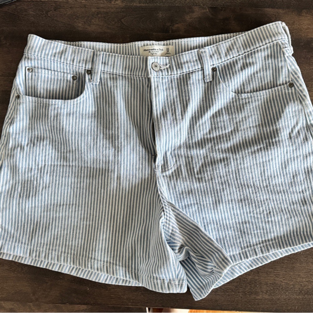 Striped white and blue women’s shorts